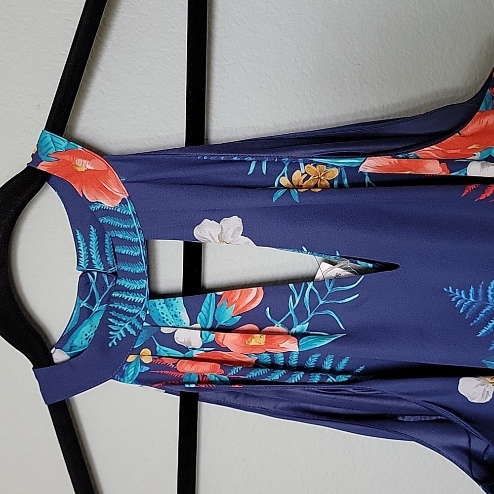 Express NWT Romantic Girly Blue Tropical Luau Floral Halter Neck Dress size 14 - Picture 3 of 11
